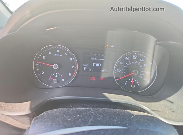 3KPF24AD1ME262507 2021 KIA FORTE Silver Widok zestawu wskaźników