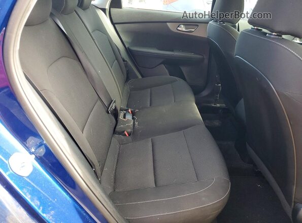 3KPF24AD1ME370075 2021 KIA FORTE Blue Rear seats view
