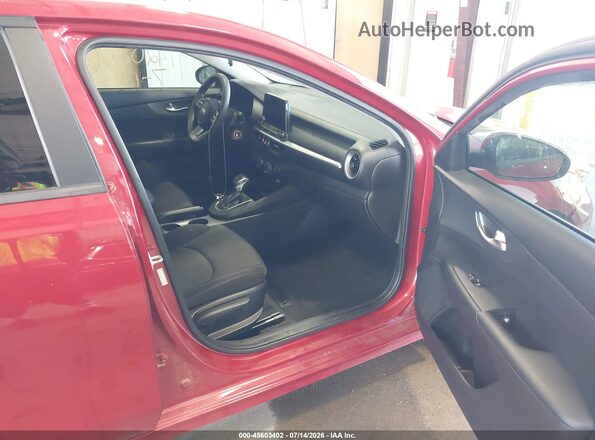 3KPF24AD1ME371159 2021 KIA FORTE Red Widok wnętrza z przodu