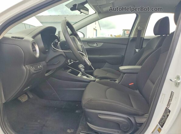 3KPF24AD1ME392254 2021 KIA FORTE White წინა სალონის ხედი
