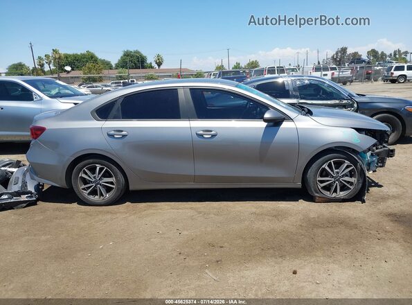 3KPF24AD1NE456150 2022 KIA FORTE Silver სალონის 360-გრადუსიანი ხედი