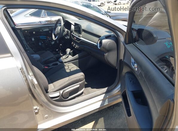 3KPF24AD1NE456150 2022 KIA FORTE Silver წინა სალონის ხედი