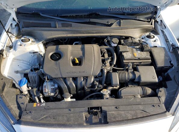 3KPF24AD1NE458383 2022 KIA FORTE White Вид задньої частини салону