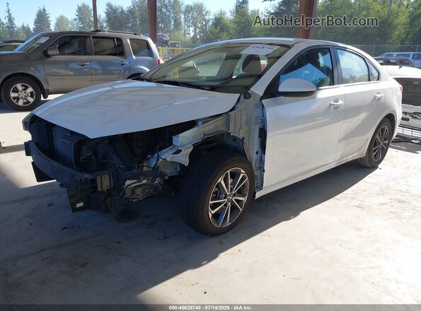 3KPF24AD1NE478875 2022 KIA FORTE Белый Передняя левая четверть