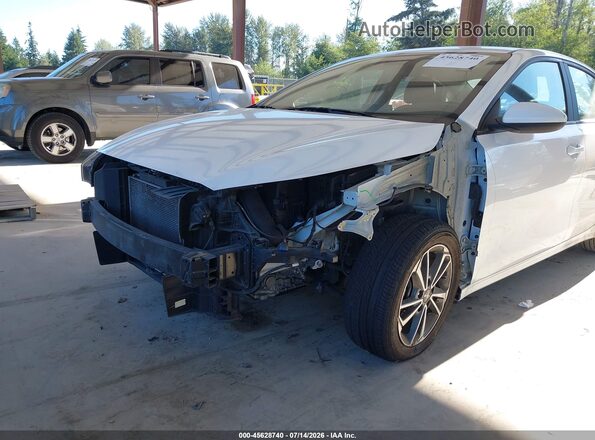 3KPF24AD1NE478875 2022 KIA FORTE Белый Вид спереди