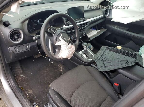 3KPF24AD1PE525339 2023 KIA FORTE Silver Вид панелі приладів