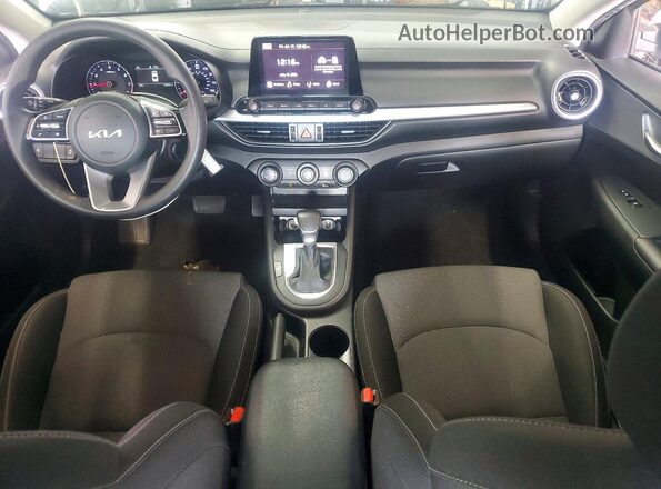 3KPF24AD1PE583287 2023 KIA FORTE White Вид панелі приладів