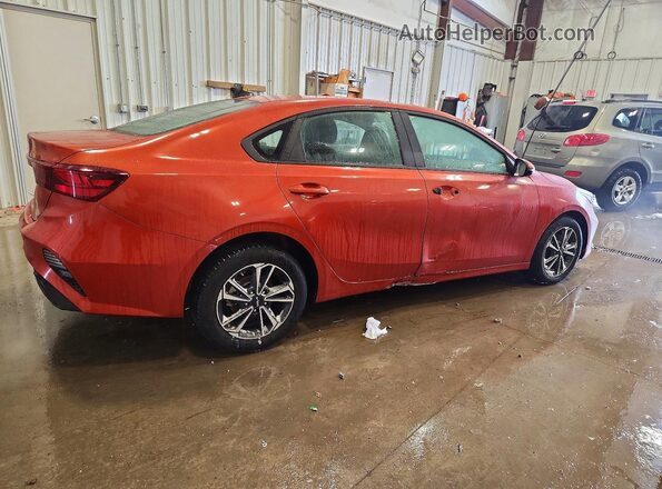 3KPF24AD1RE708369 2024 KIA FORTE Orange Rear right