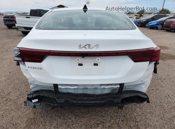 3KPF24AD1RE770970 2024 KIA FORTE White 