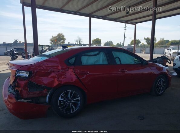 3KPF24AD1RE829533 2024 KIA FORTE Red Вид задньої частини салону