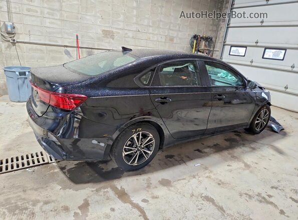 3KPF24AD1RE837471 2024 KIA FORTE Black Tył prawy