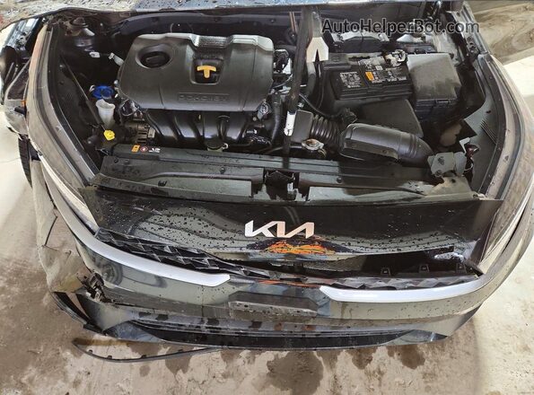 3KPF24AD1RE837471 2024 KIA FORTE Black Widok wnętrza z tyłu