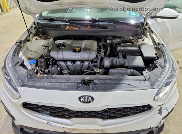 3KPF24AD2KE007491 2019 KIA FORTE White Widok wnętrza z tyłu