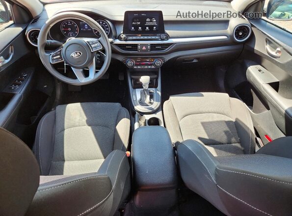 3KPF24AD2KE121247 2019 KIA FORTE Red Vista del salpicadero