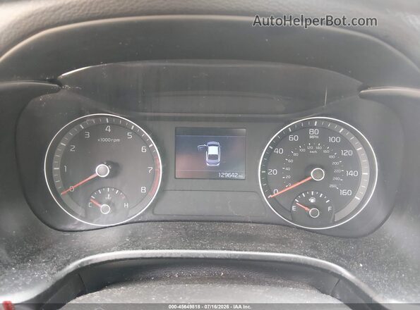 3KPF24AD2LE143234 2020 KIA FORTE White Vista de los asientos traseros