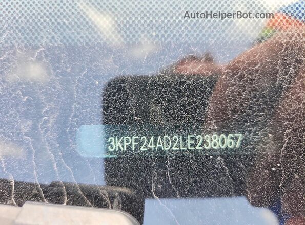 3KPF24AD2LE238067 2020 KIA FORTE Gray Vista del compartimento del motor