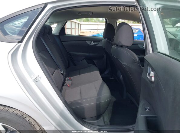 3KPF24AD2ME295001 2021 KIA FORTE Silver Вид наклейки з VIN-кодом