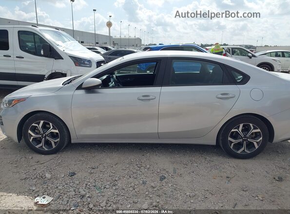 3KPF24AD2ME295001 2021 KIA FORTE Silver Панорамний вид салону 360°