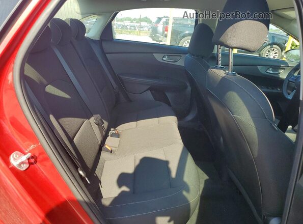 3KPF24AD2ME352894 2021 KIA FORTE Red Հետևի նստատեղերի տեսք