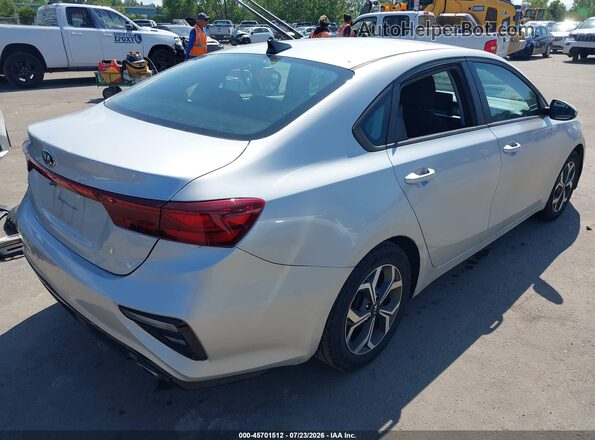 3KPF24AD2ME414763 2021 KIA FORTE Silver Tył prawy