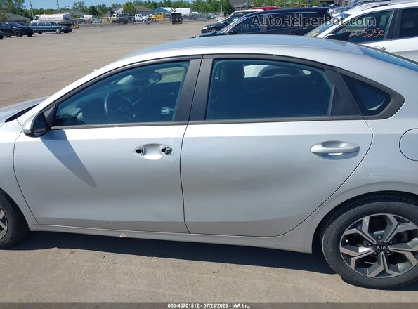 3KPF24AD2ME414763 2021 KIA FORTE Silver Widok wnętrza 360 stopni