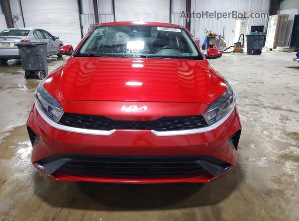 3KPF24AD2NE417888 2022 KIA FORTE Красный Вид спереди