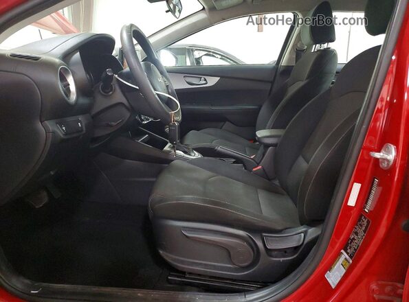 3KPF24AD2NE417888 2022 KIA FORTE Красный Вид салона спереди