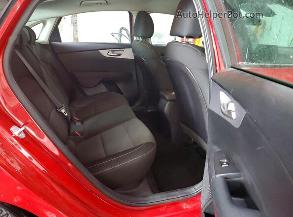 3KPF24AD2NE417888 2022 KIA FORTE Красный Вид задних сидений