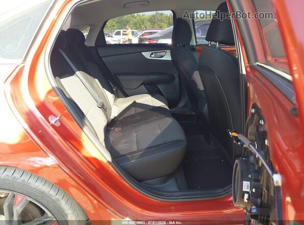 3KPF24AD2NE467447 2022 KIA FORTE Orange VIN կոդի պիտակի տեսք