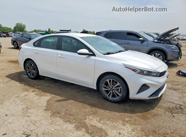 3KPF24AD2NE502925 2022 KIA FORTE White Przód prawy