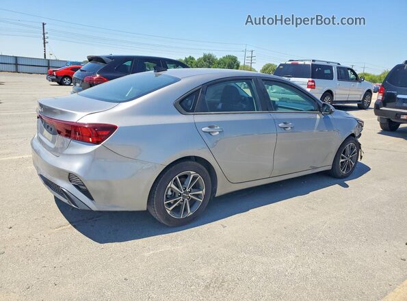 3KPF24AD2PE566367 2023 KIA FORTE Silver უკანა მარჯვენა