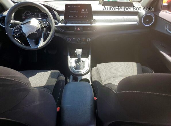 3KPF24AD2PE569902 2023 KIA FORTE Оранжевый Вид панели приборов