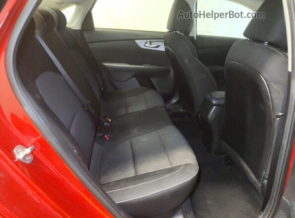 3KPF24AD2PE589583 2023 KIA FORTE Red Вид задніх сидінь
