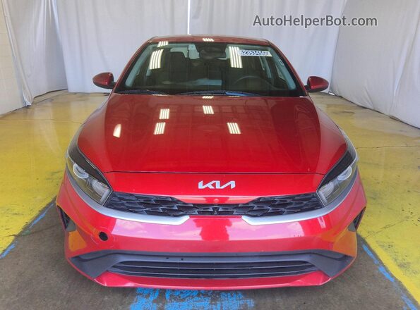 3KPF24AD2PE589583 2023 KIA FORTE Red Вид спереду