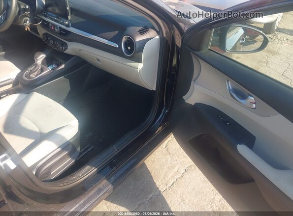 3KPF24AD2PE601974 2023 KIA FORTE Black Vista interior delantera