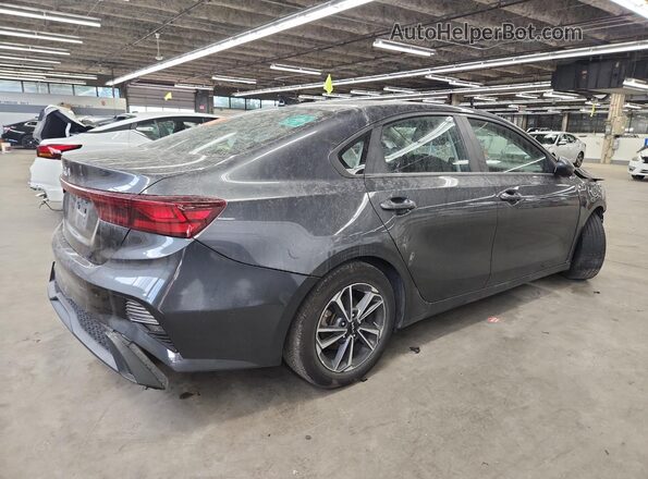 3KPF24AD2RE698063 2024 KIA FORTE Gray 