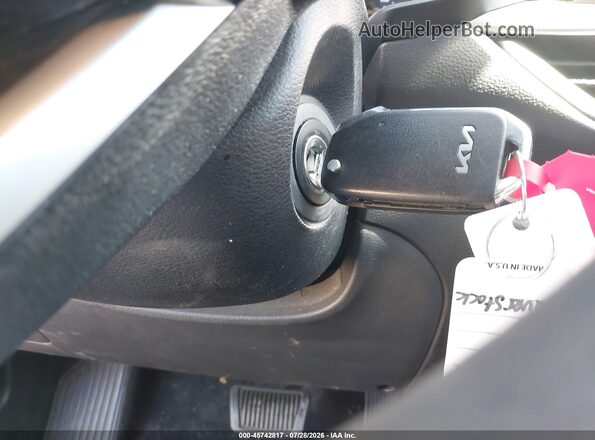 3KPF24AD2RE726959 2024 KIA FORTE Gray Dashboard view
