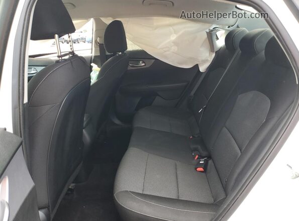 3KPF24AD2RE732986 2024 KIA FORTE White Հետևի նստատեղերի տեսք