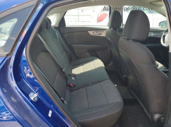 3KPF24AD2RE744071 2024 KIA FORTE Blue Հետևի նստատեղերի տեսք