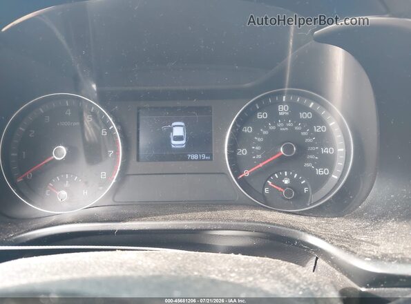 3KPF24AD3KE097511 2019 KIA FORTE Gray Rear seats view