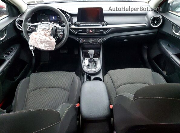 3KPF24AD3LE238577 2020 KIA FORTE Красный Вид панели приборов