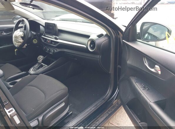 3KPF24AD3ME274898 2021 KIA FORTE Black Front interior view