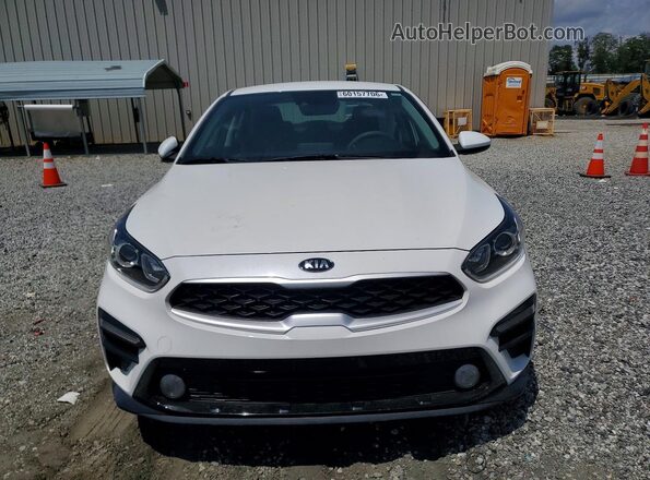 3KPF24AD3ME389789 2021 KIA FORTE Белый Вид спереди