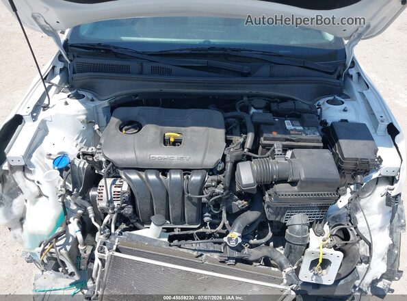 3KPF24AD3NE441729 2022 KIA FORTE White Вид ззаду