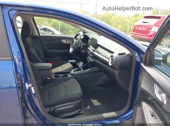 3KPF24AD3NE500987 2022 KIA FORTE Blue Front interior view