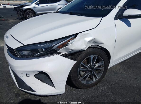 3KPF24AD3PE525276 2023 KIA FORTE White წინა ხედი