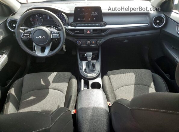 3KPF24AD3PE543132 2023 KIA FORTE Orange Widok deski rozdzielczej