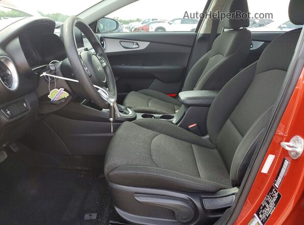3KPF24AD3PE543132 2023 KIA FORTE Orange Widok wnętrza z przodu