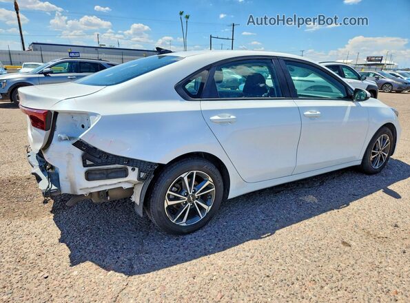 3KPF24AD3PE600364 2023 KIA FORTE White Rear right