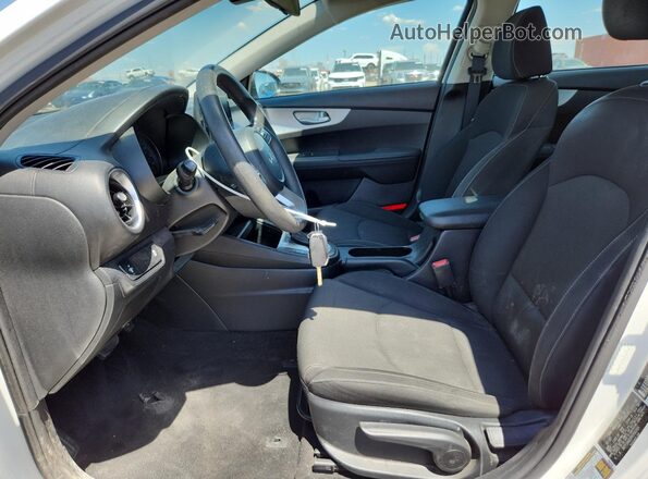 3KPF24AD3PE600364 2023 KIA FORTE White 
